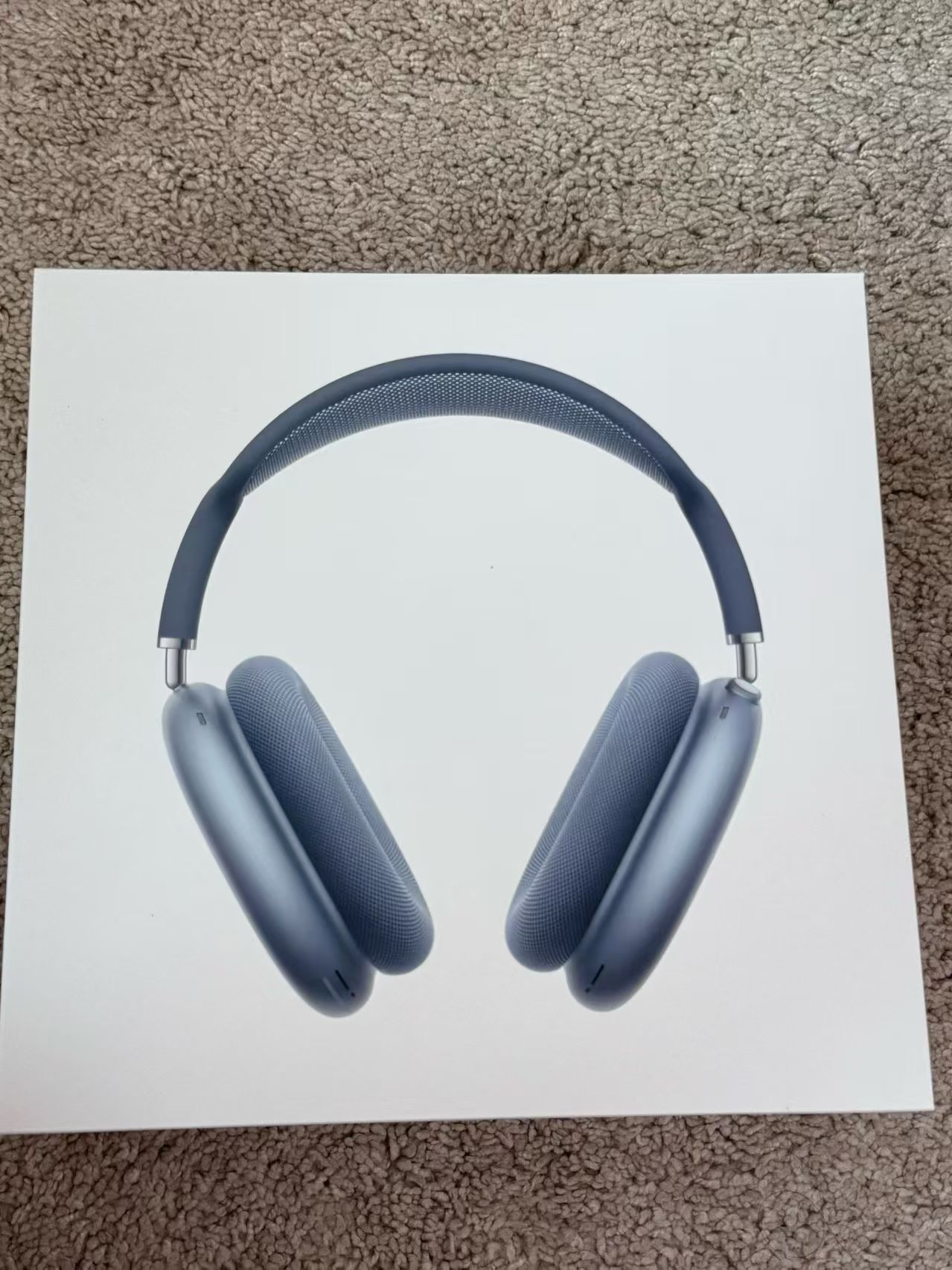 wireless over ear bluetooth headphones fully compatible with ios system, premium edition without active noise cancellation. wireless over ear bluetooth headphones fully compatible with ios system, premium edition without active noise cancellation.