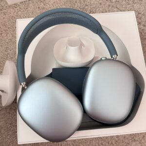 wireless over ear bluetooth headphones fully compatible with ios system, premium edition without active noise cancellation.