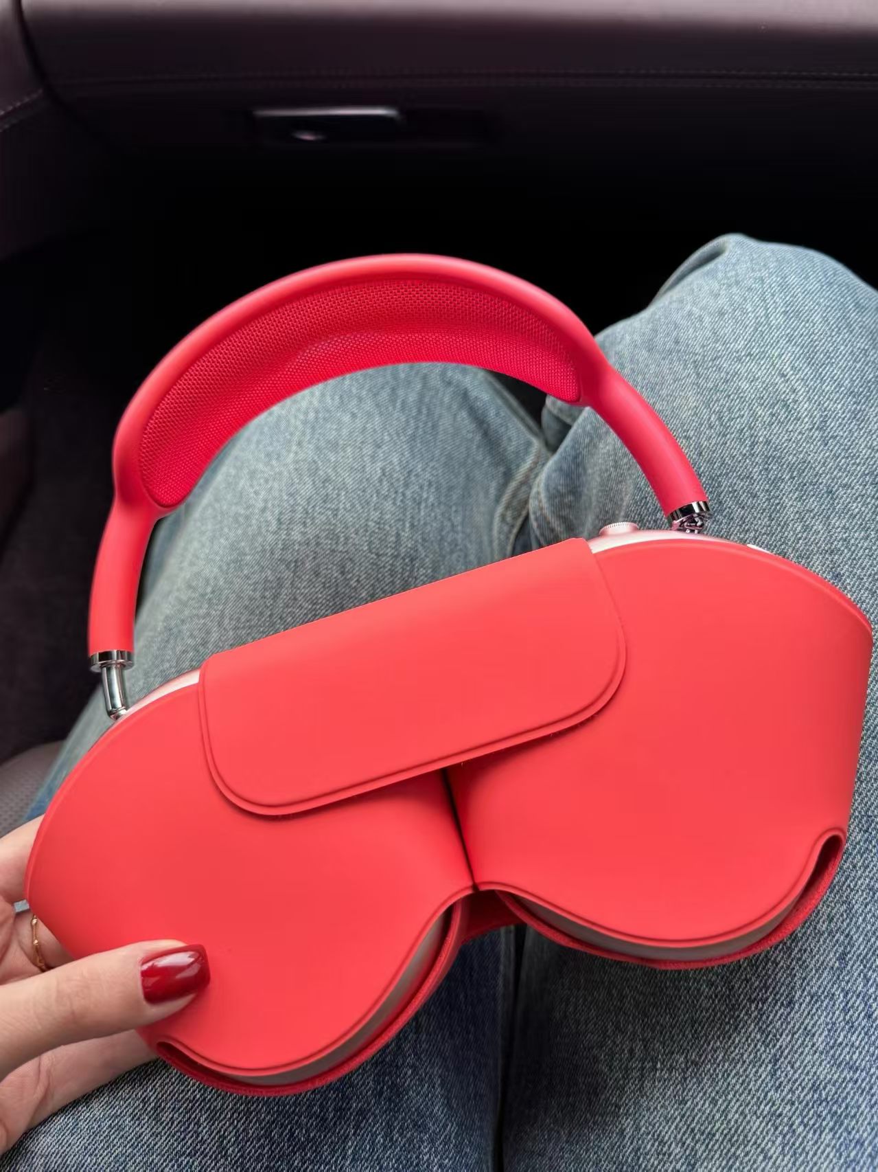 wireless over ear bluetooth headphones fully compatible with ios system, premium edition without active noise cancellation. wireless over ear bluetooth headphones fully compatible with ios system, premium edition without active noise cancellation.