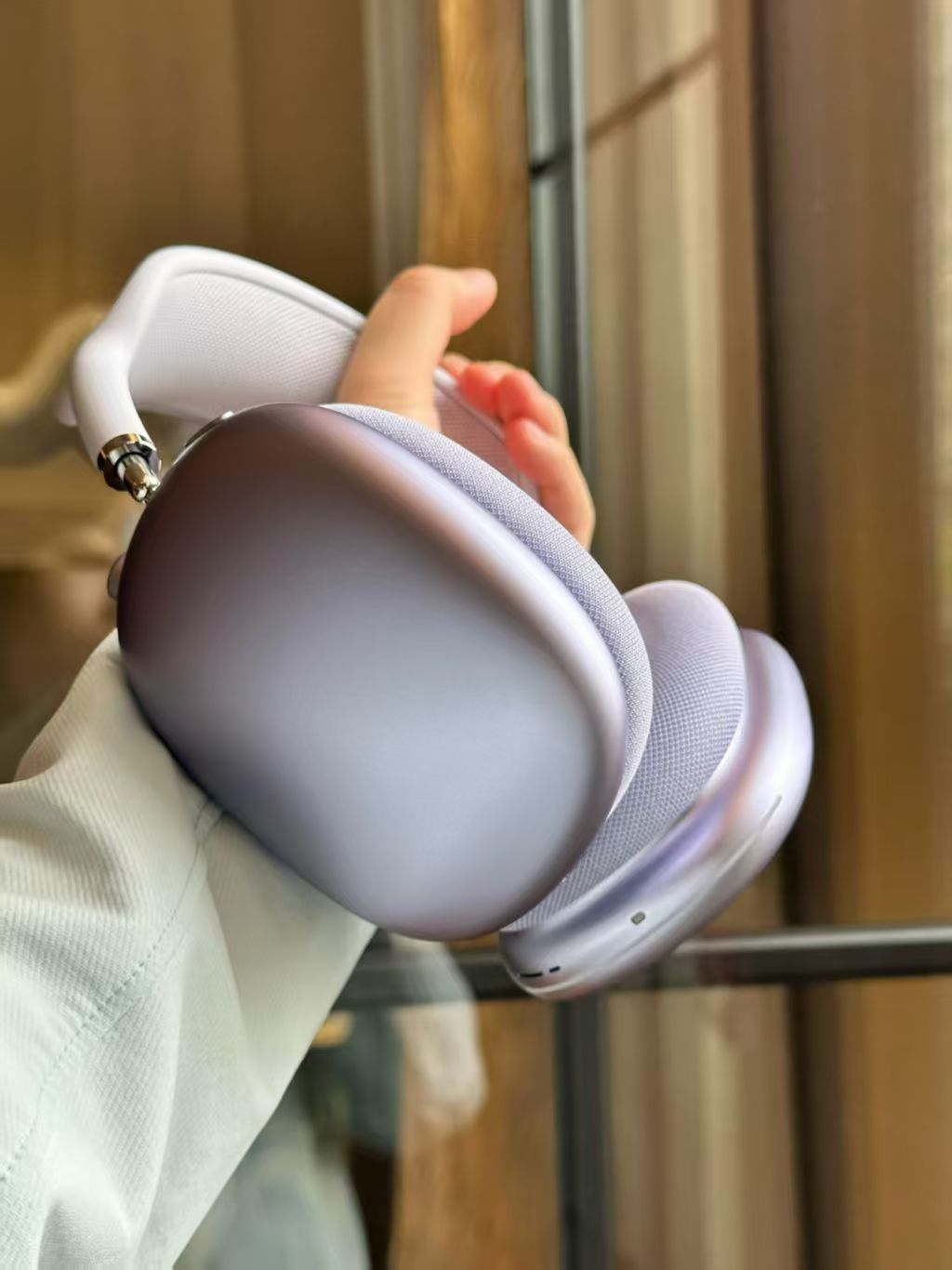 wireless over ear bluetooth headphones fully compatible with ios system, premium edition without active noise cancellation. wireless over ear bluetooth headphones fully compatible with ios system, premium edition without active noise cancellation.