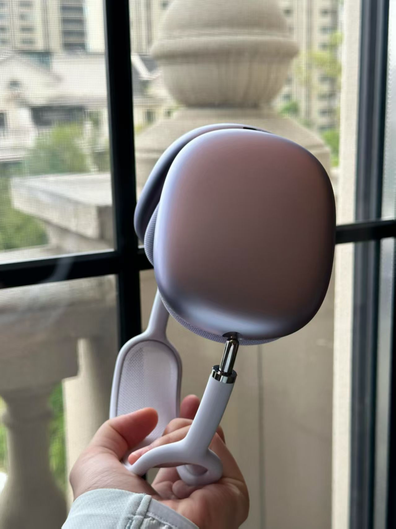 wireless over ear bluetooth headphones fully compatible with ios system, premium edition without active noise cancellation. wireless over ear bluetooth headphones fully compatible with ios system, premium edition without active noise cancellation.