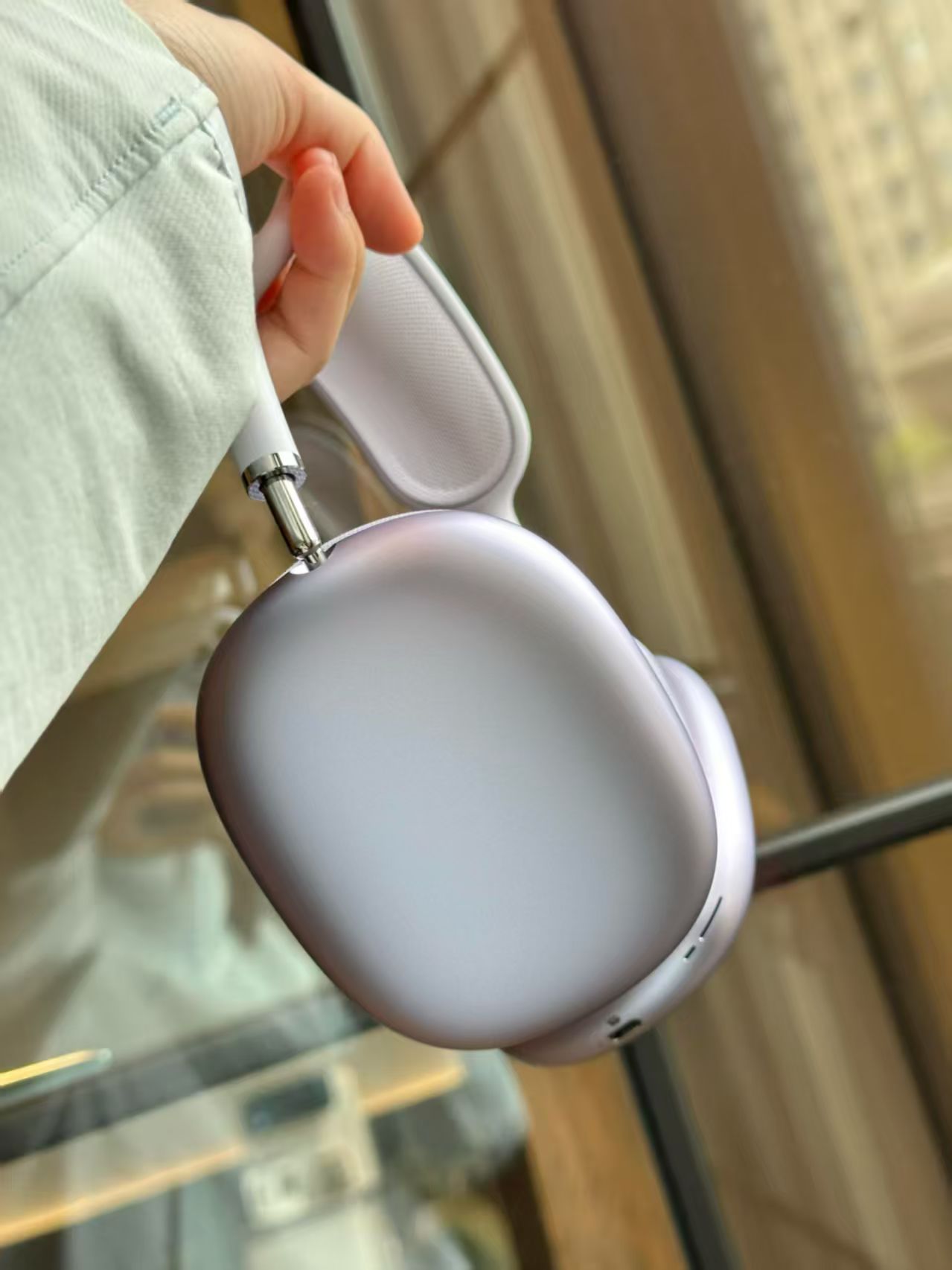 wireless over ear bluetooth headphones fully compatible with ios system, premium edition without active noise cancellation. wireless over ear bluetooth headphones fully compatible with ios system, premium edition without active noise cancellation.
